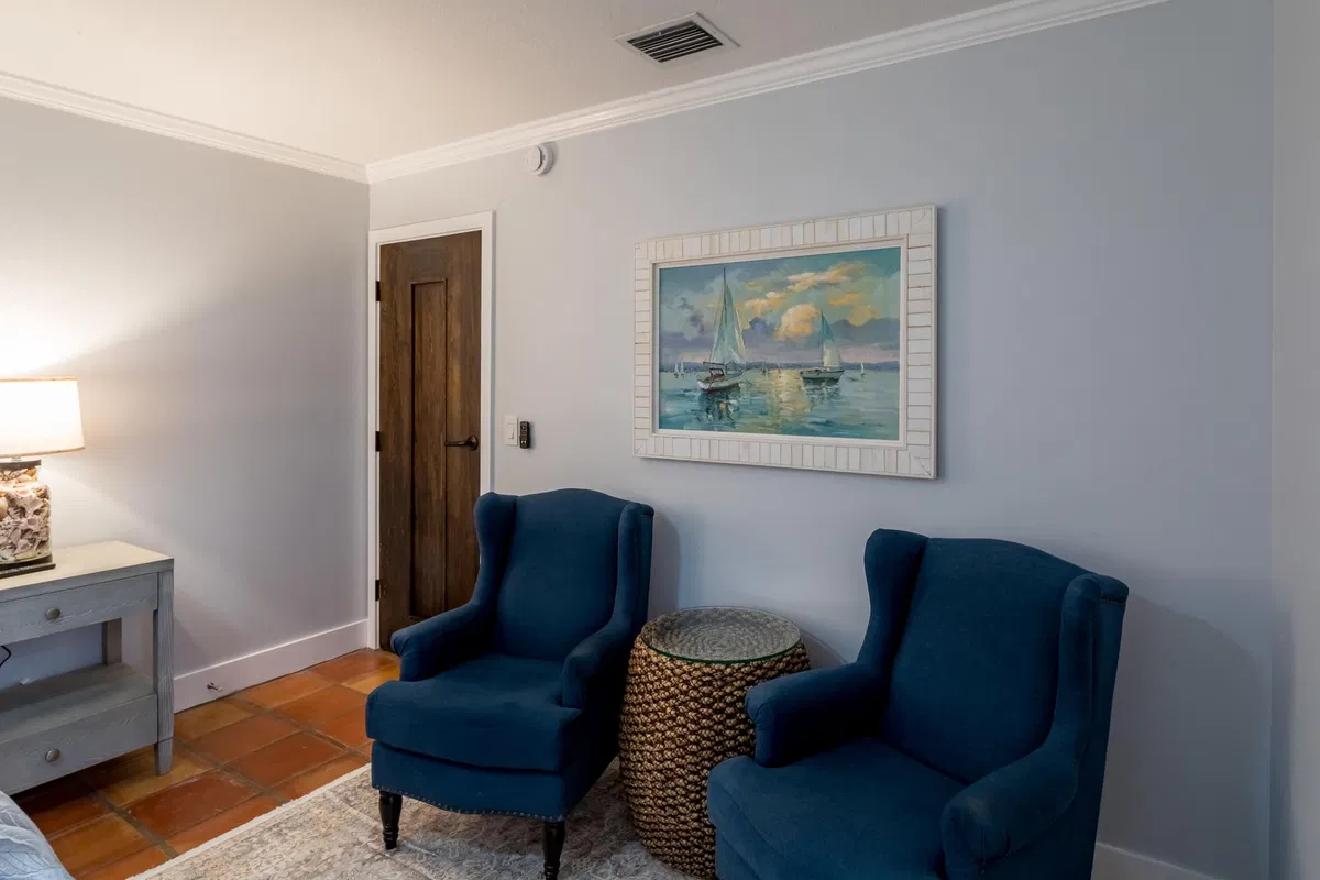 Residence photo 16