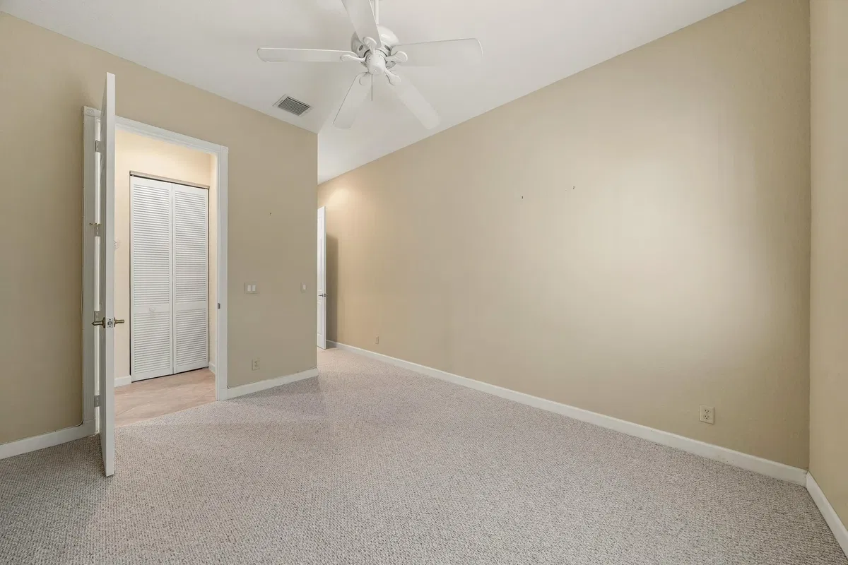 Residence photo 19
