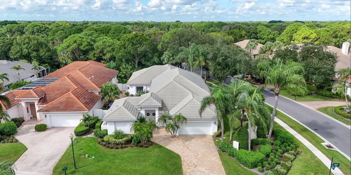 Willoughby Golf Club Residence