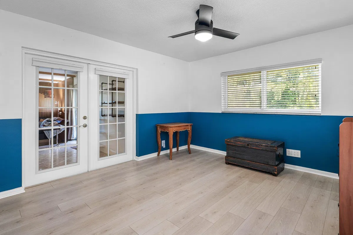 Residence photo 16