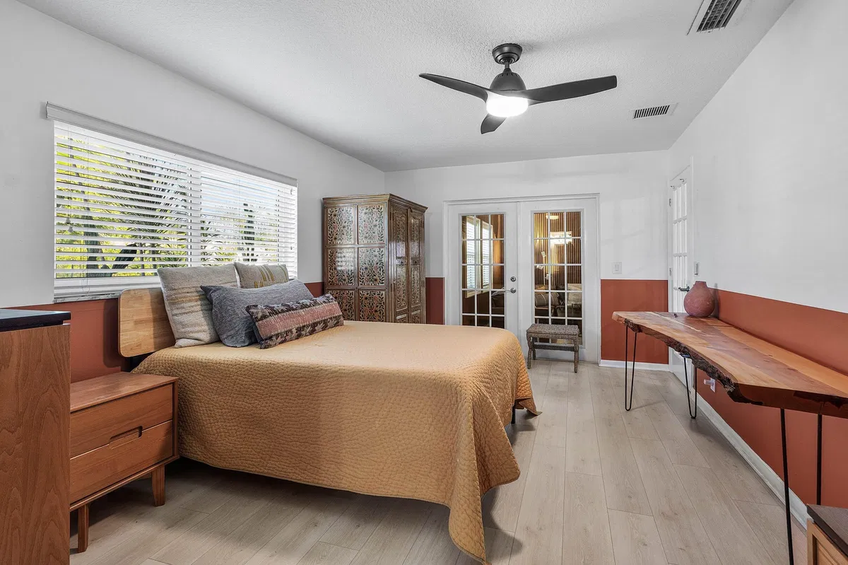 Residence photo 19