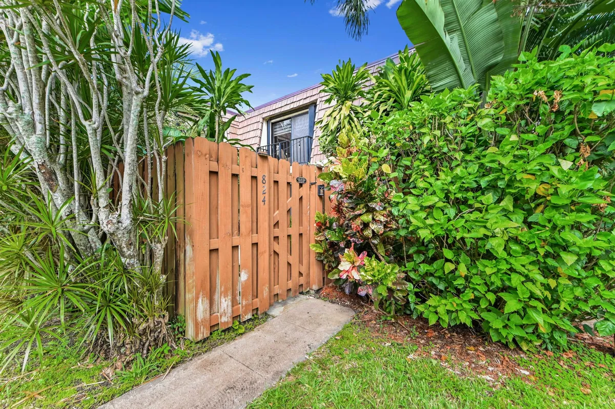 Residence photo 25