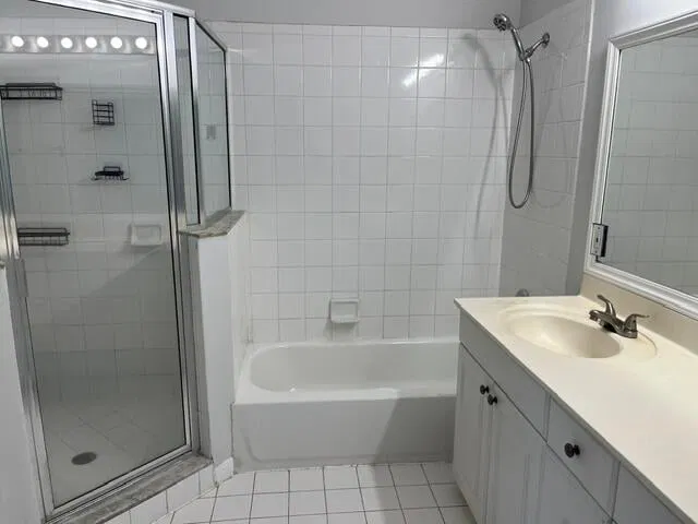 Unit B photo 4