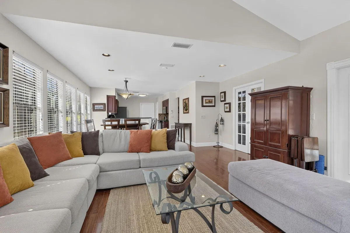 Residence photo 19