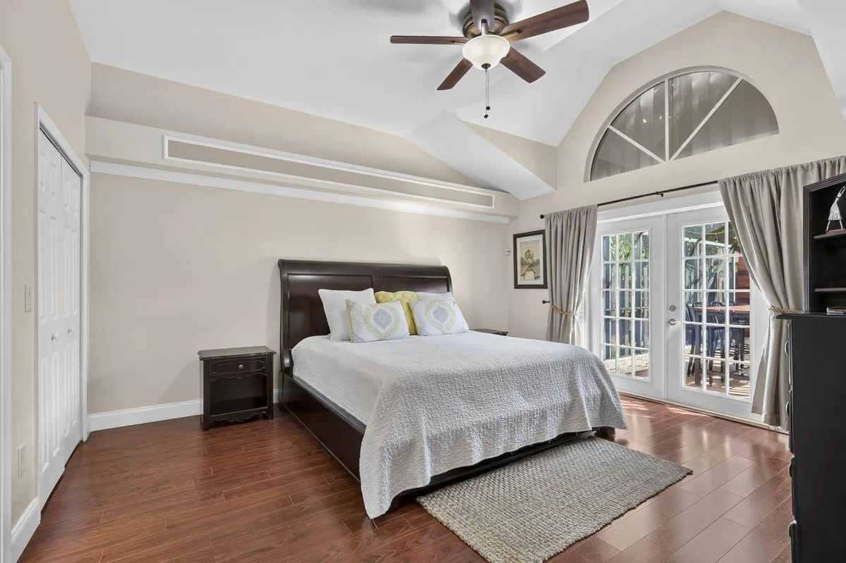 Residence photo 22