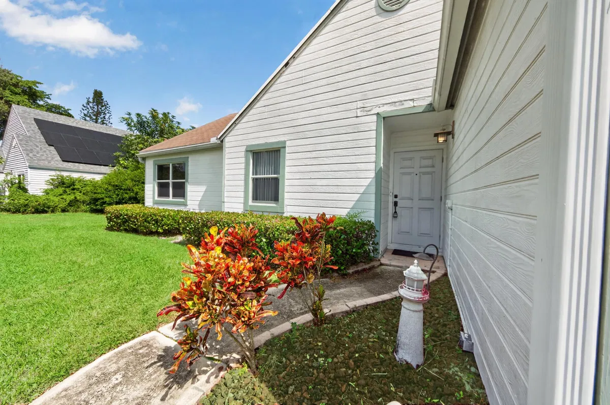 Residence photo 4