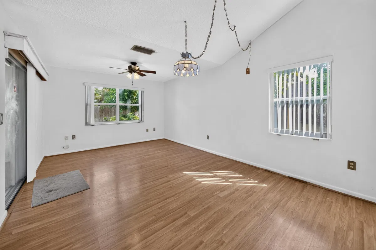 Residence photo 10