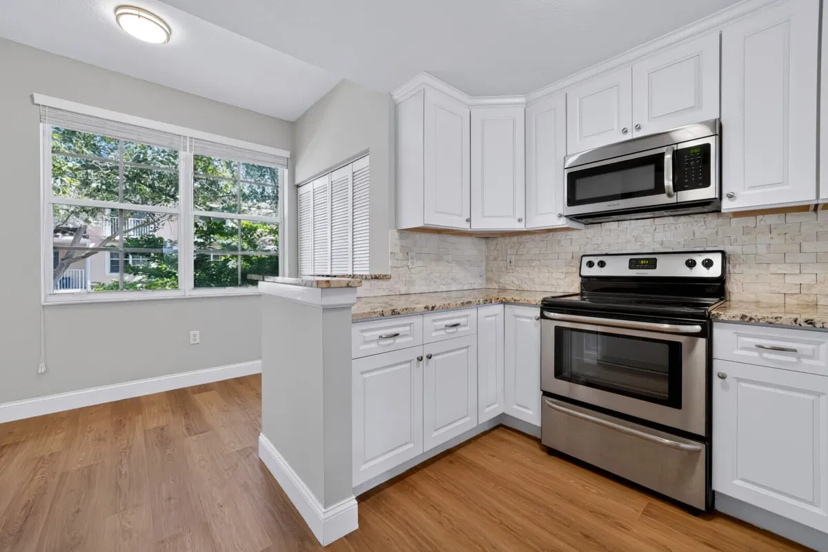Unit 24 photo 7