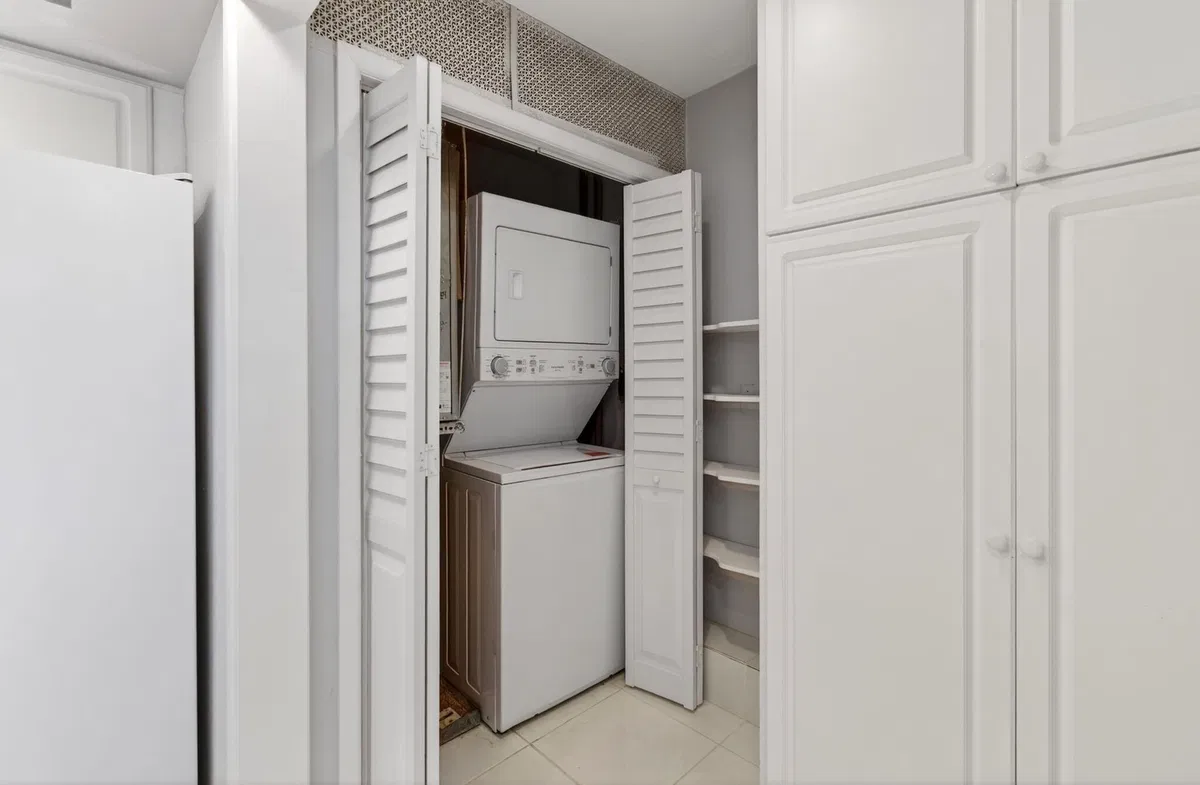 Unit 21 photo 22