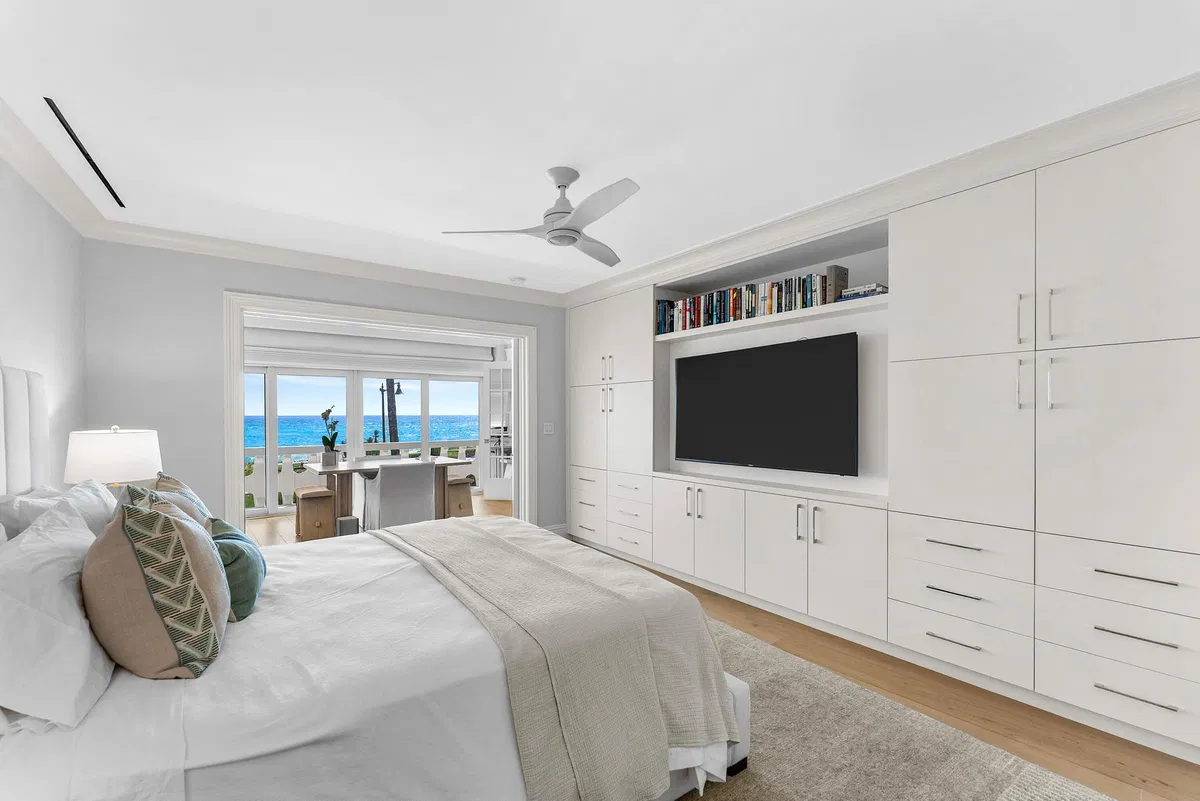 300 Ocean Boulevard Unit 2D photo 16