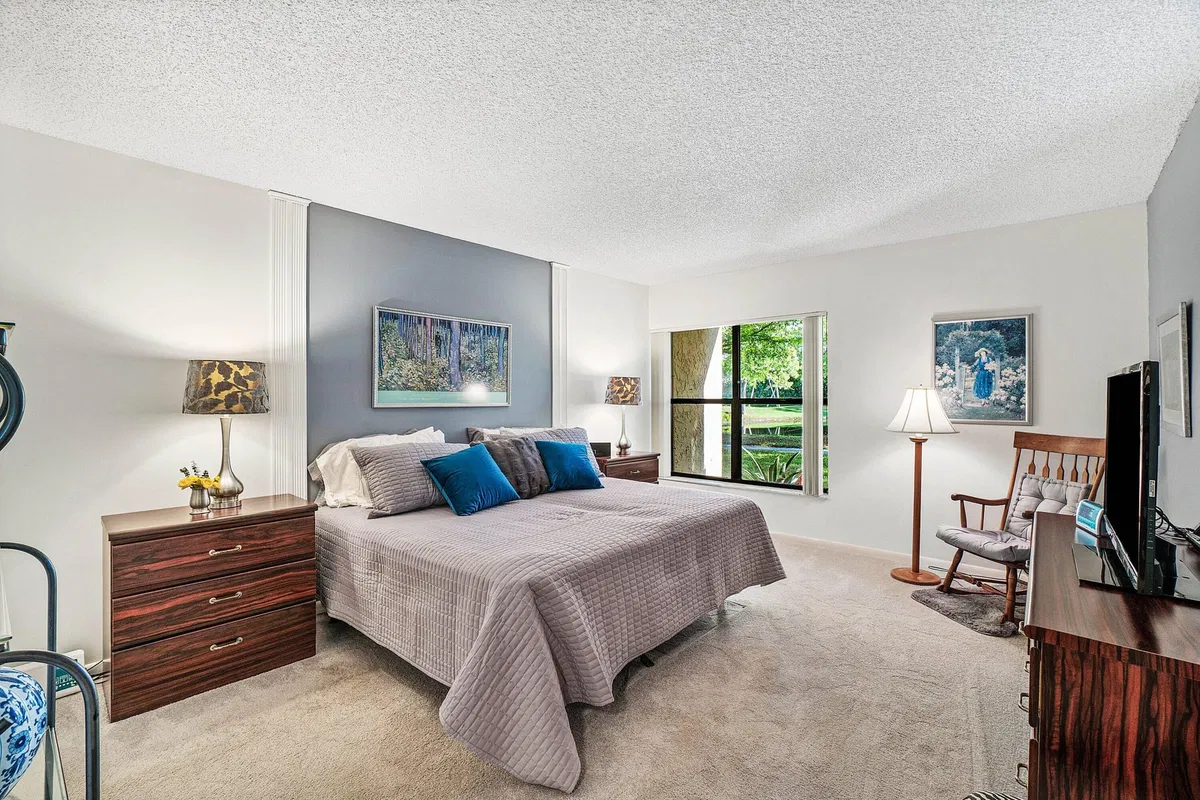 Residence photo 10