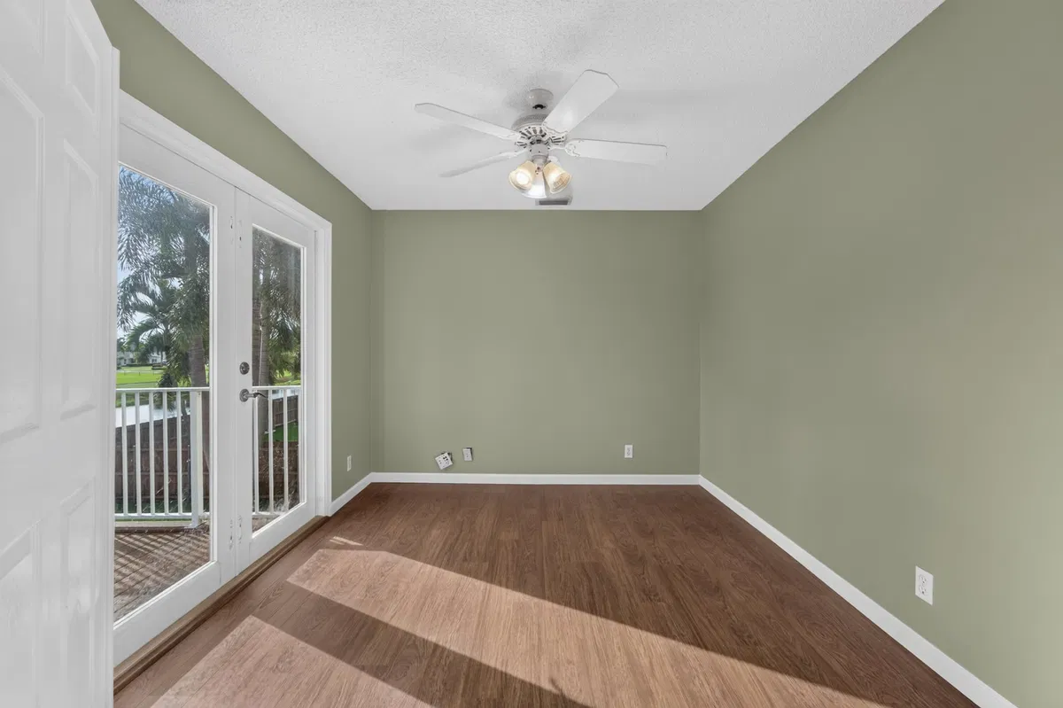 Residence photo 22