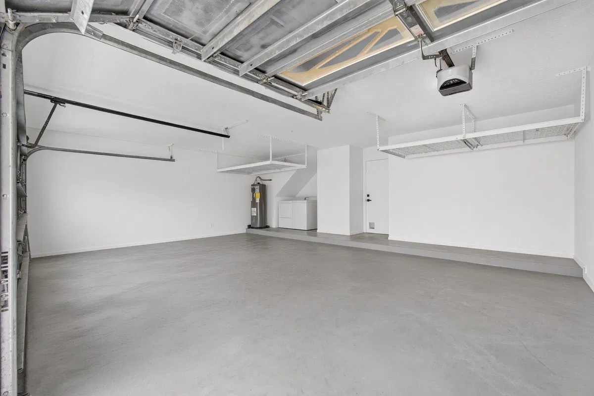 Residence photo 37