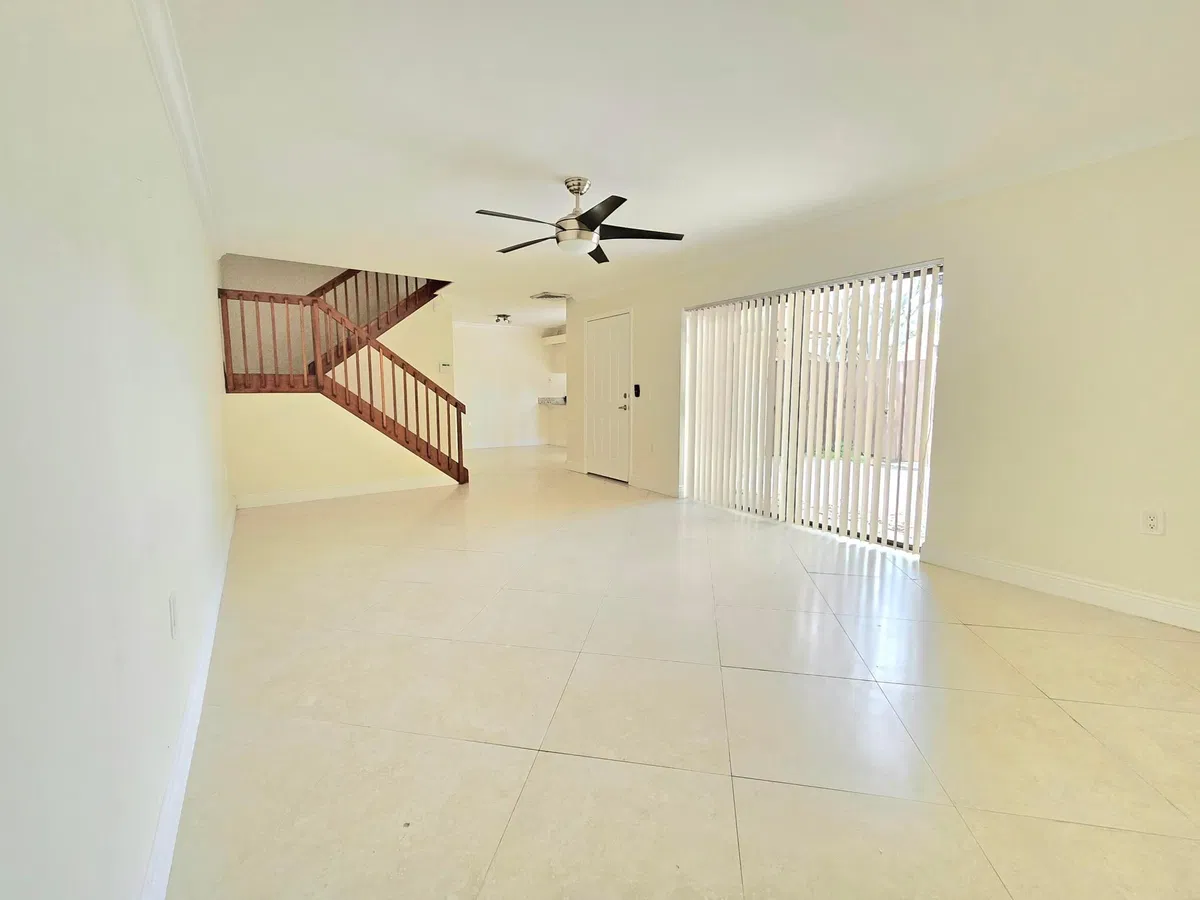 Residence photo 4