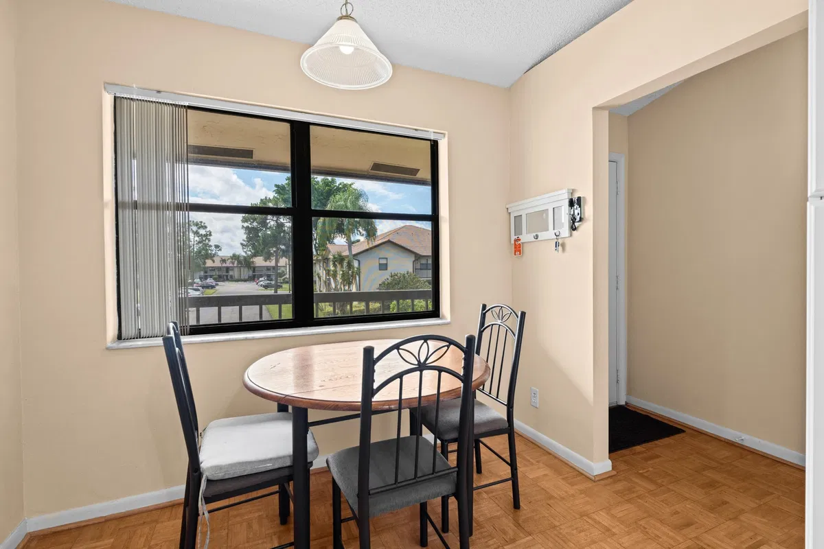 Residence photo 4