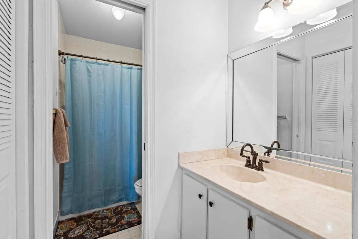 Residence photo 22