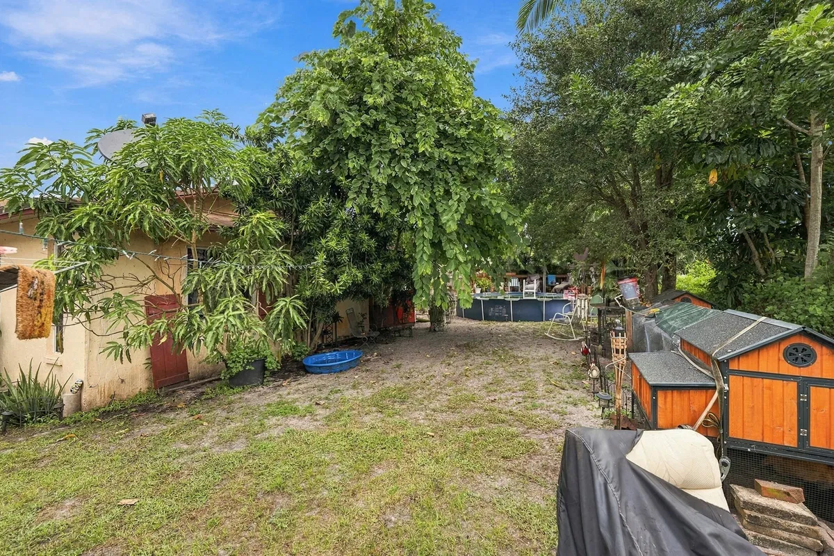 Residence photo 22