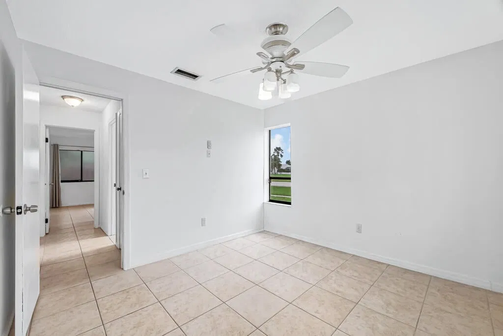 Residence photo 31