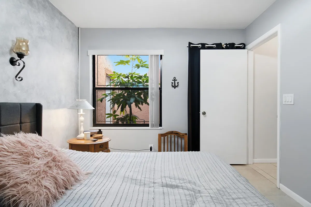 Residence photo 25
