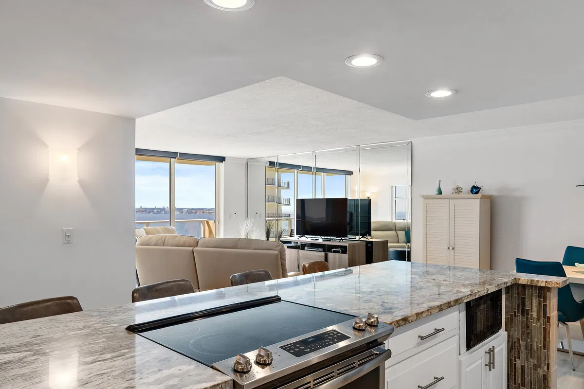 Singer Island Unit PH205 photo 4