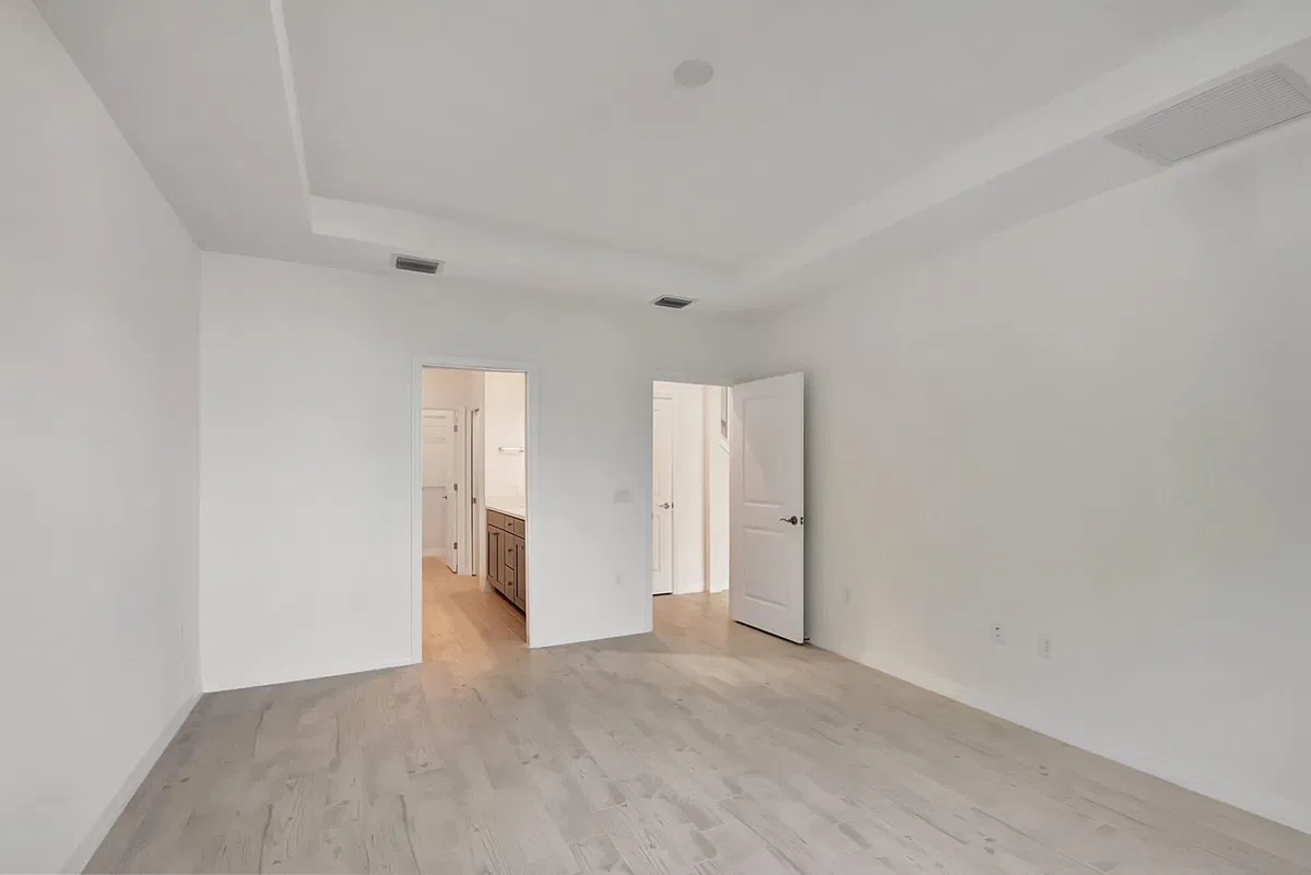 Residence photo 16