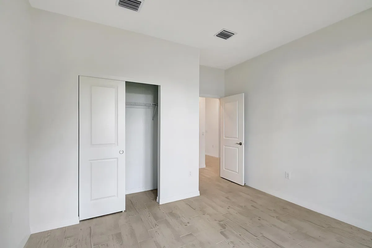 Residence photo 22