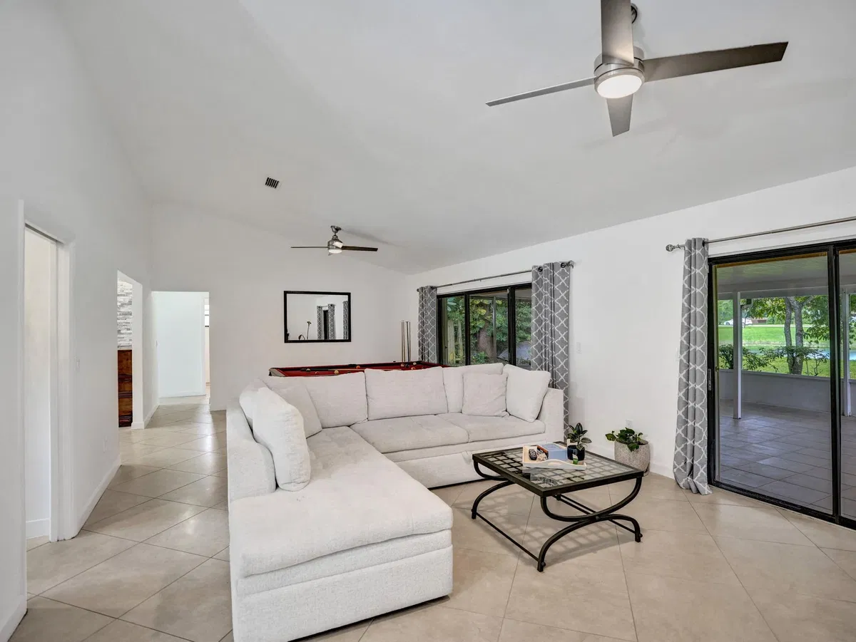 Residence photo 4