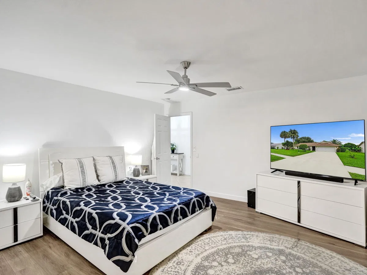 Residence photo 22