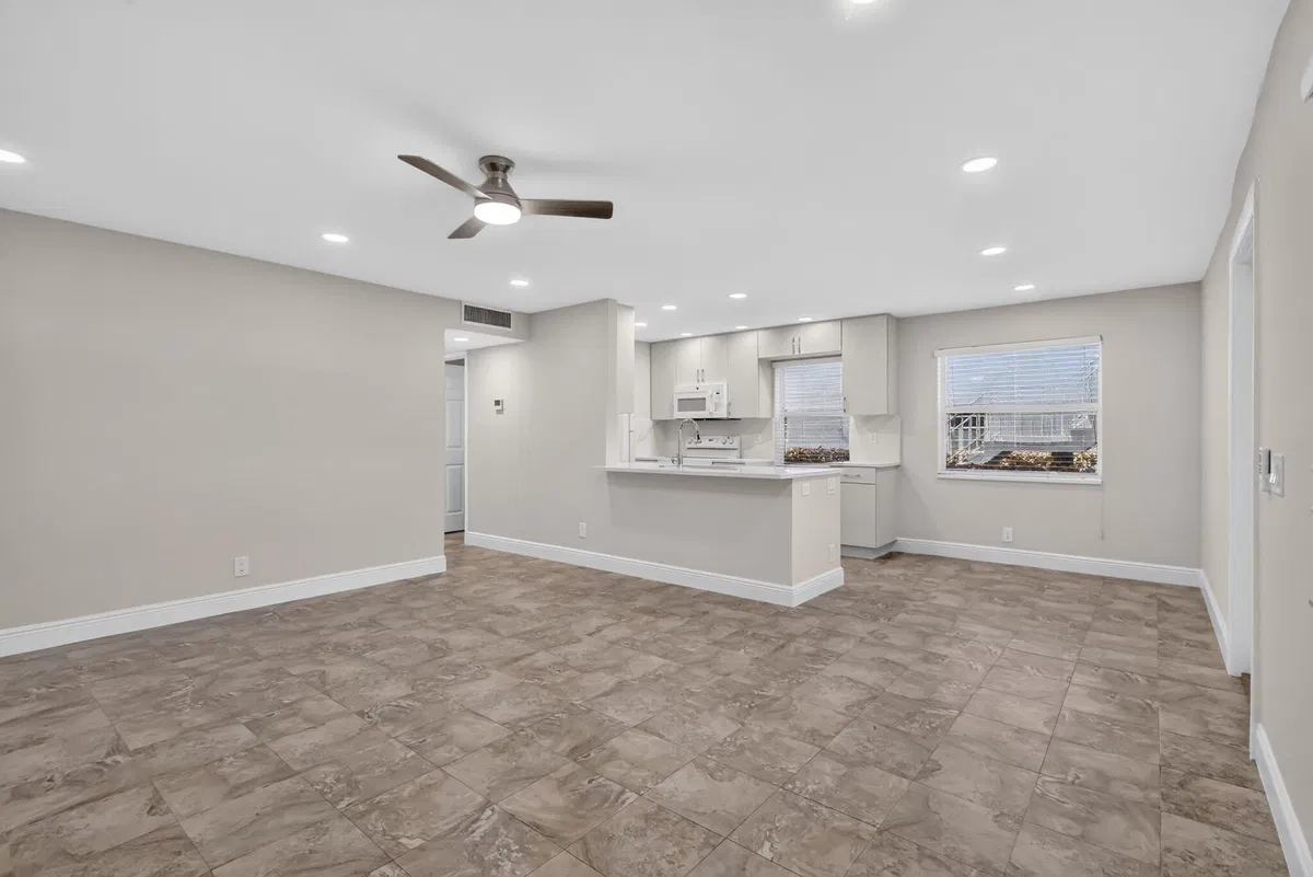  Residence photo 7