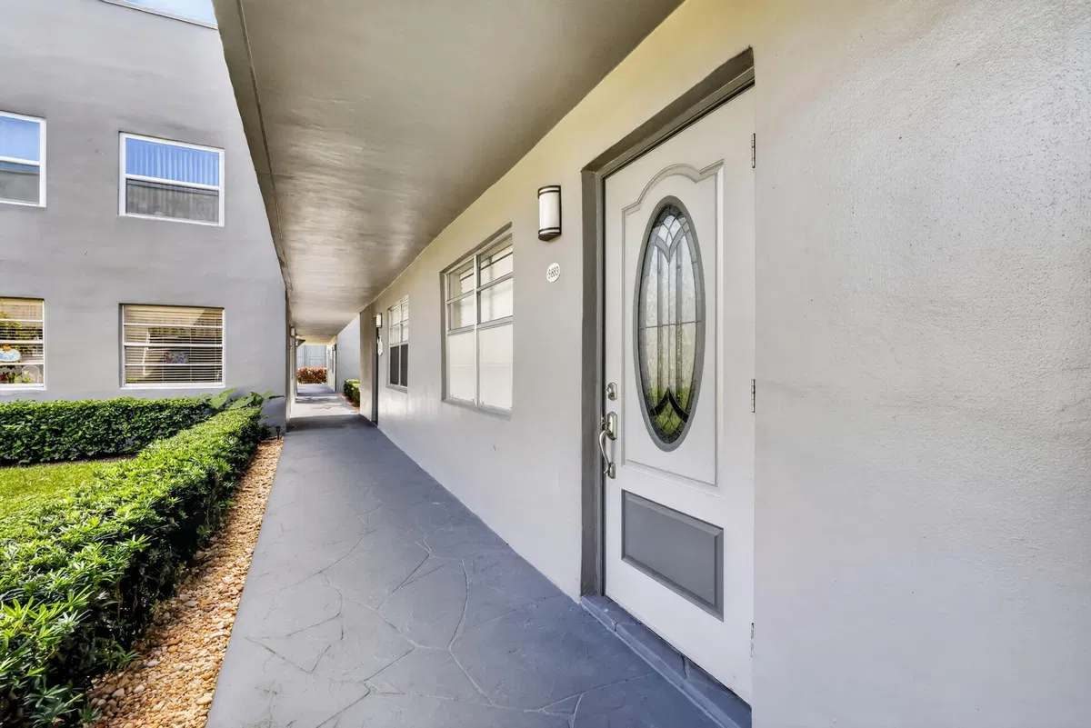  Residence photo 25