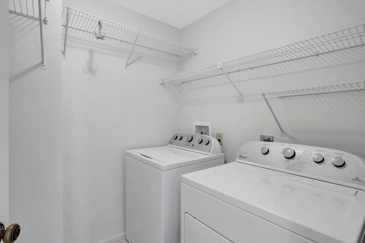 Residence photo 19