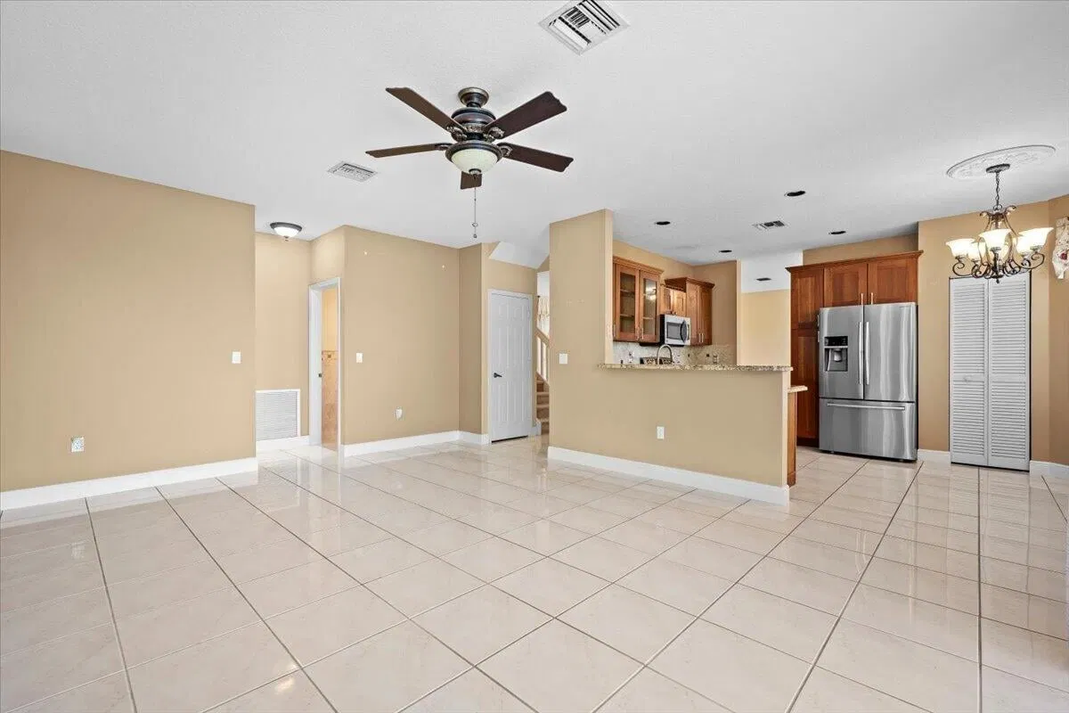 Residence photo 16