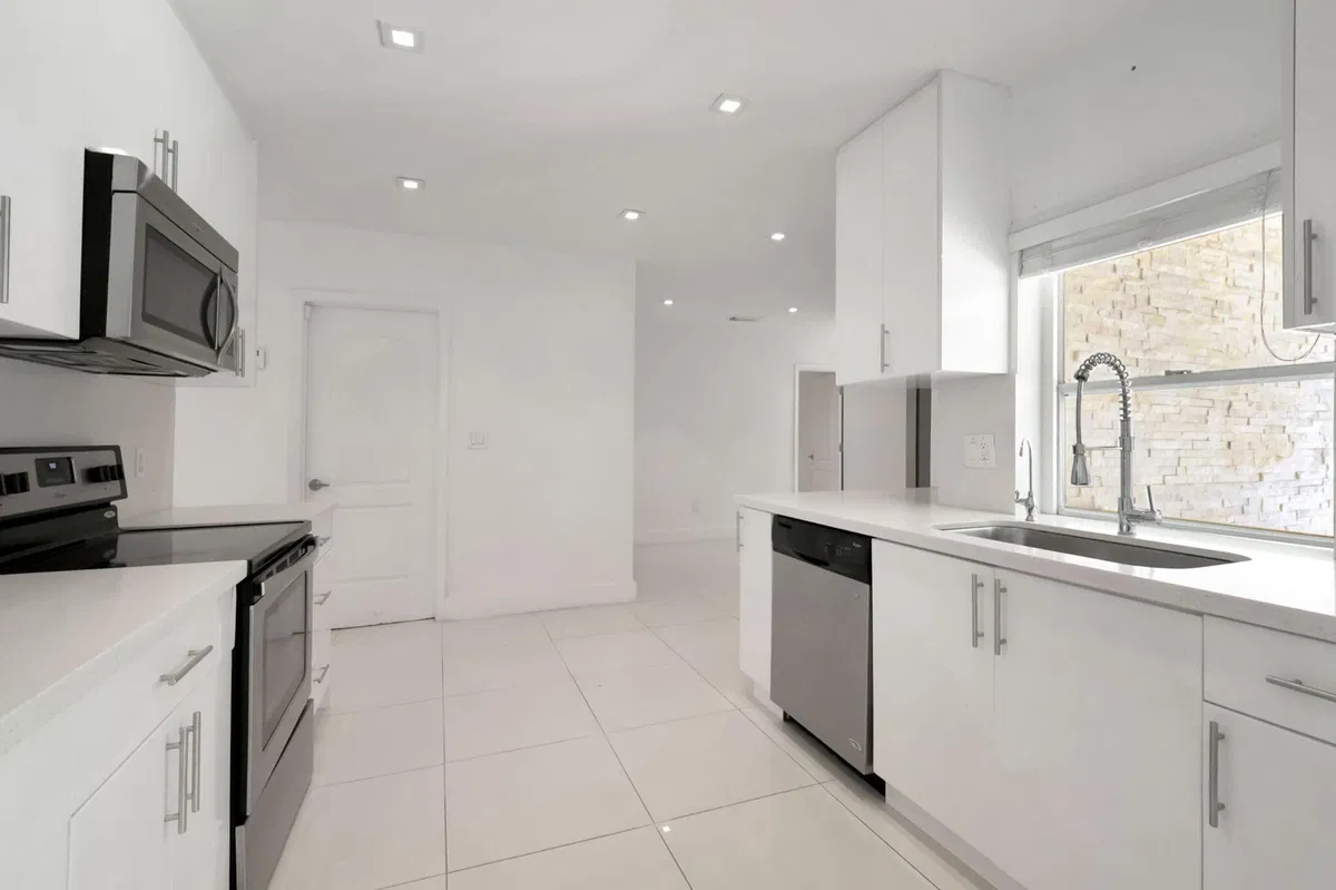 Residence photo 16
