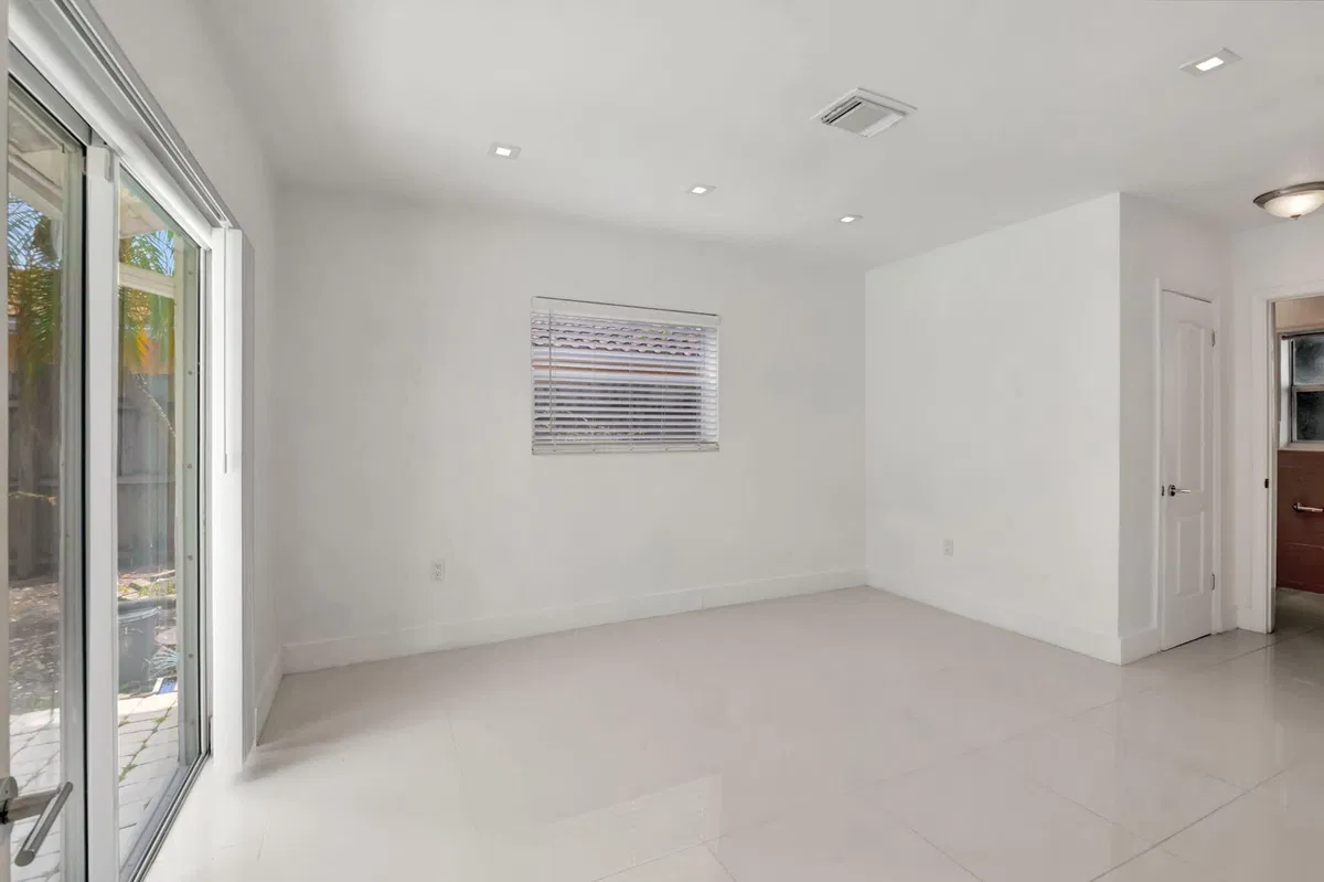 Residence photo 28