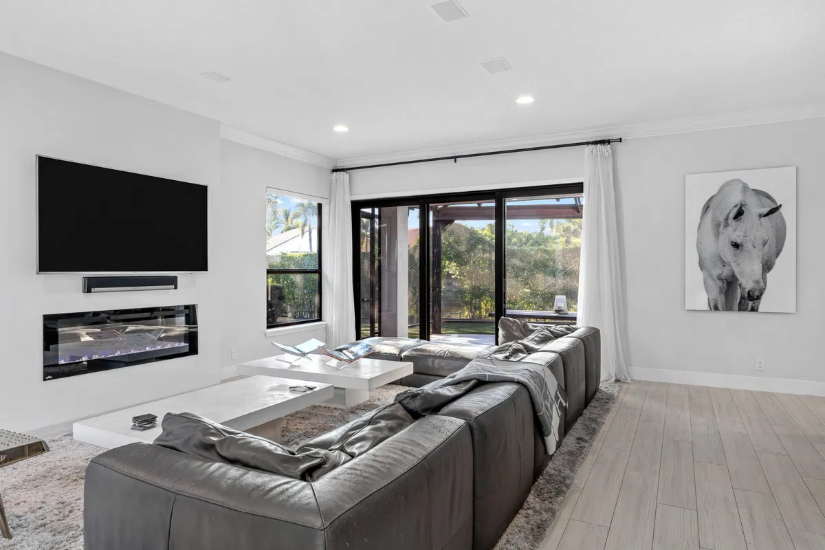 Residence photo 25