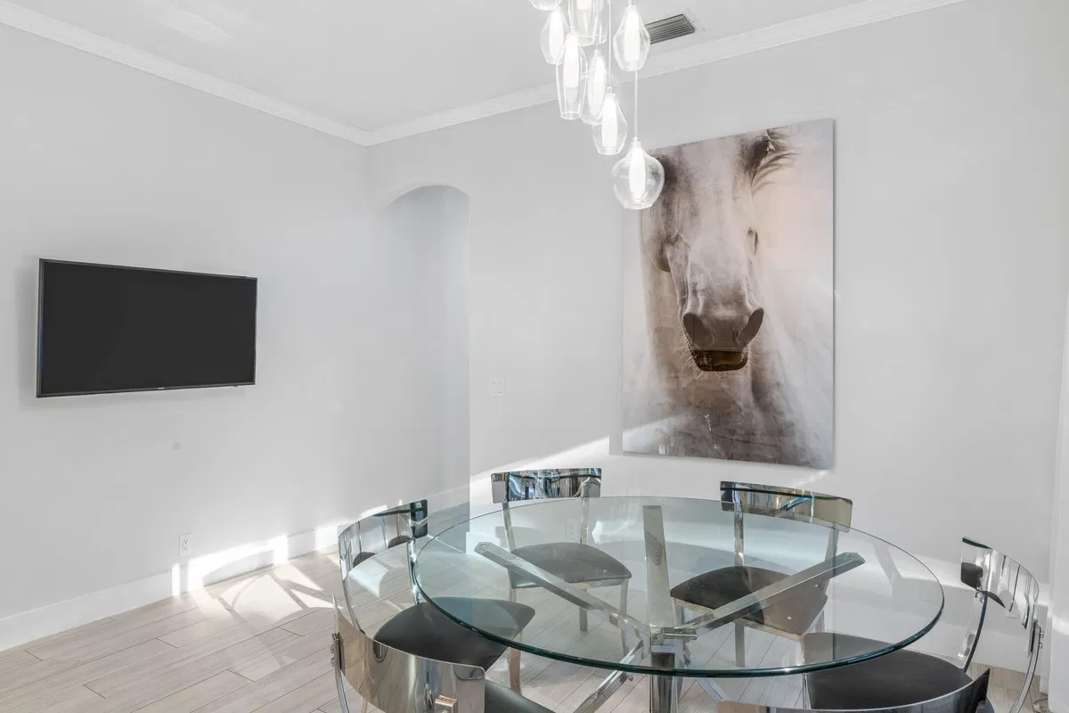 Residence photo 52