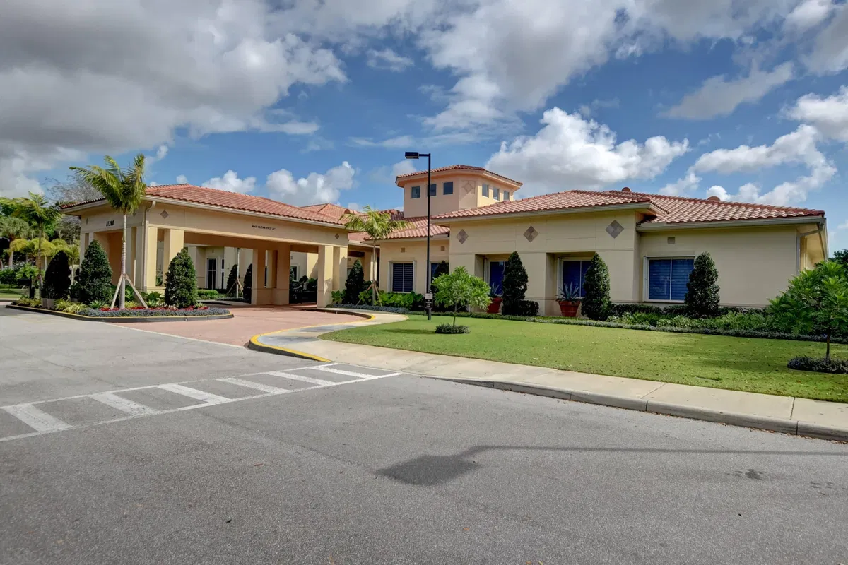 Residence photo 61