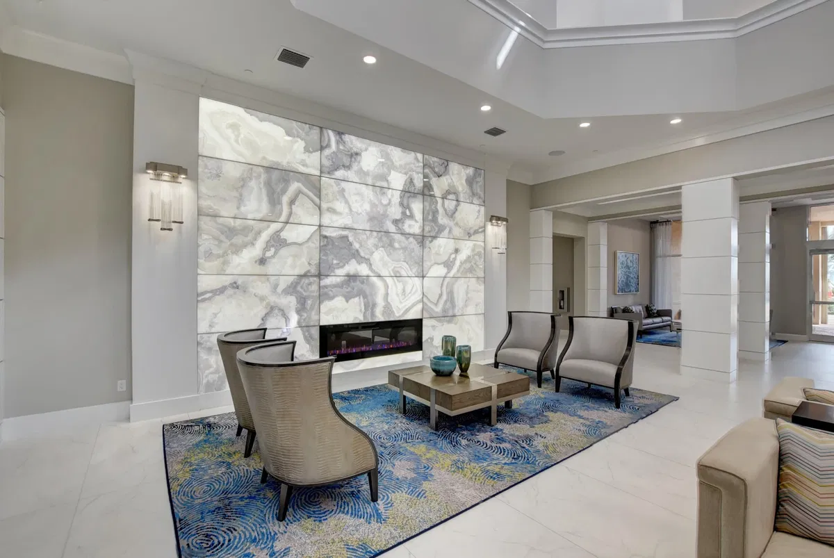 Residence photo 64