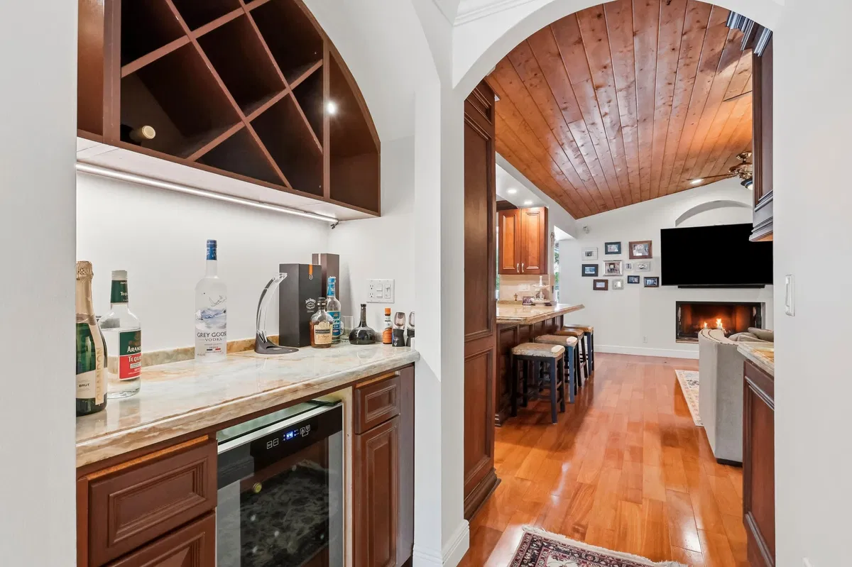 Boca Bath & Tennis Residence photo 7