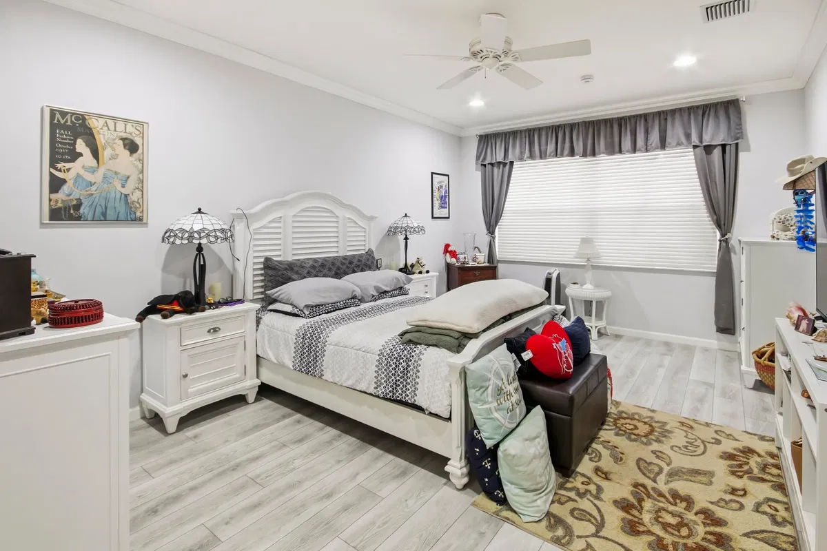  Residence photo 16
