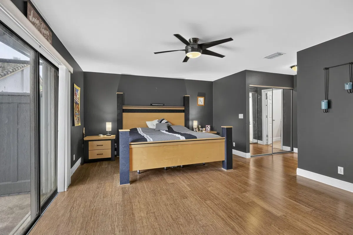Residence photo 25