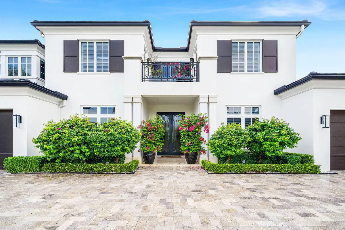 Royal Palm Yacht and Country Club Residence photo 7