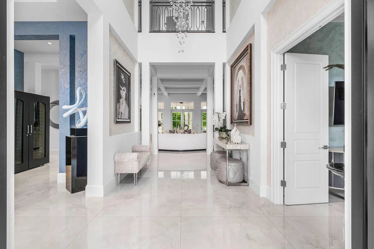 Royal Palm Yacht and Country Club Residence photo 10