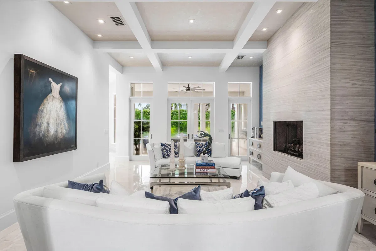 Royal Palm Yacht and Country Club Residence photo 13