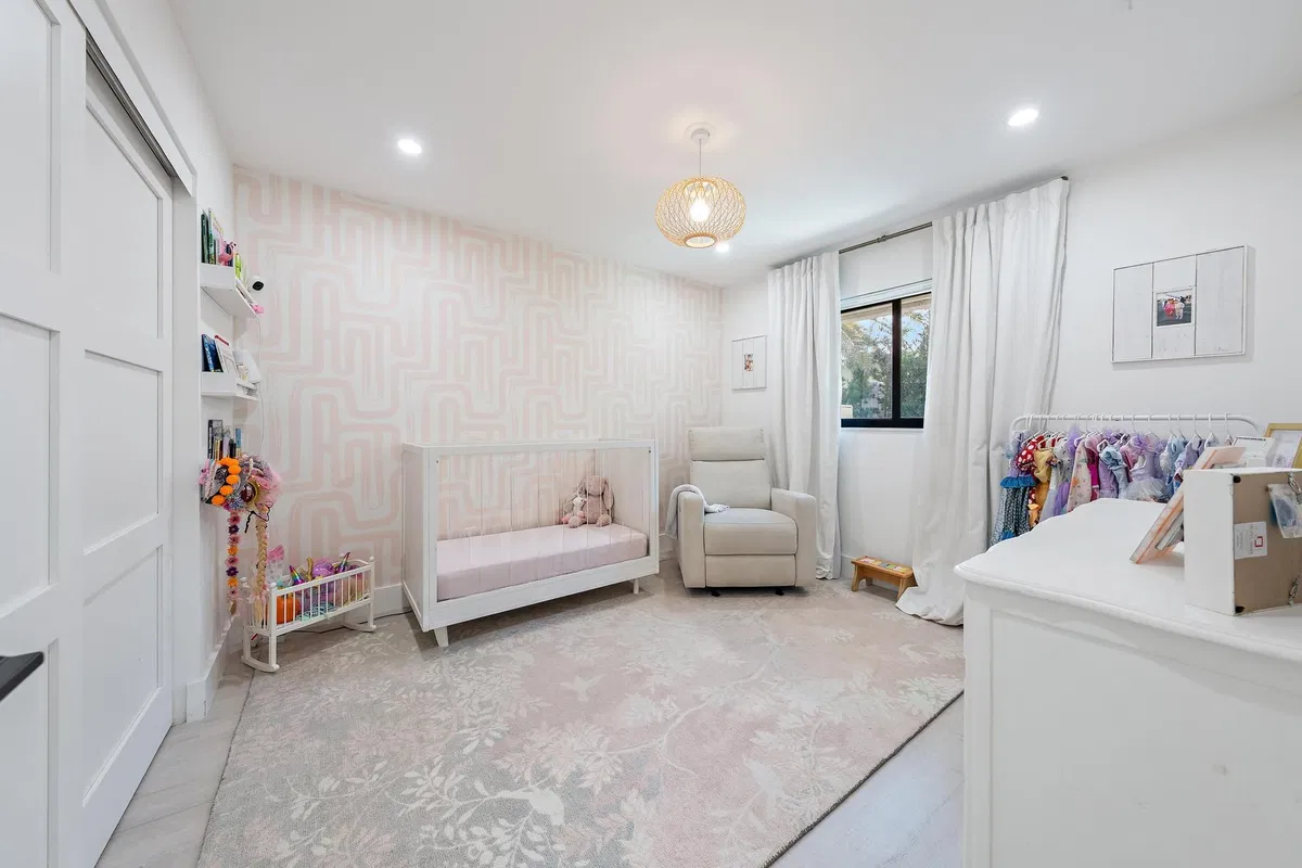 Residence photo 34
