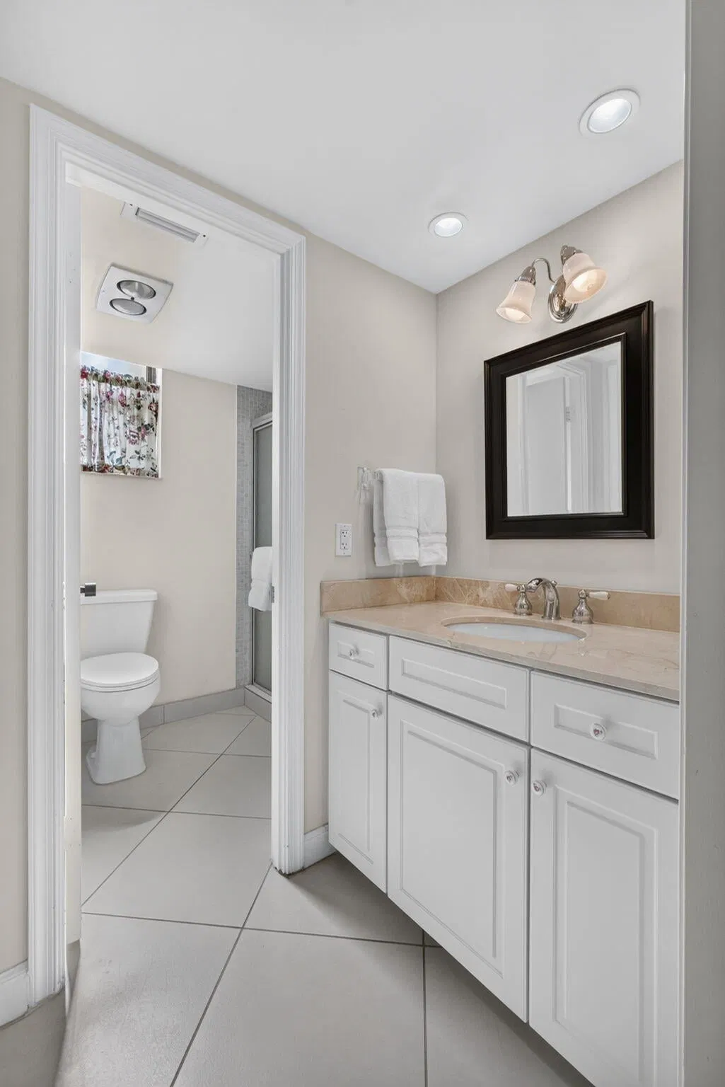 Unit 225 photo 40