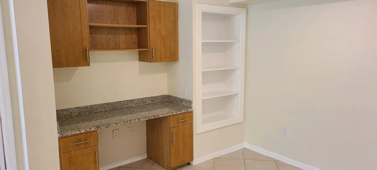  Unit 105 photo 7