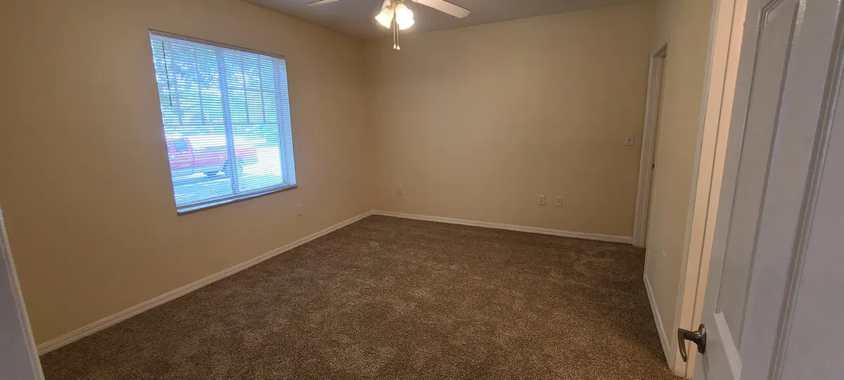 Unit 105 photo 10