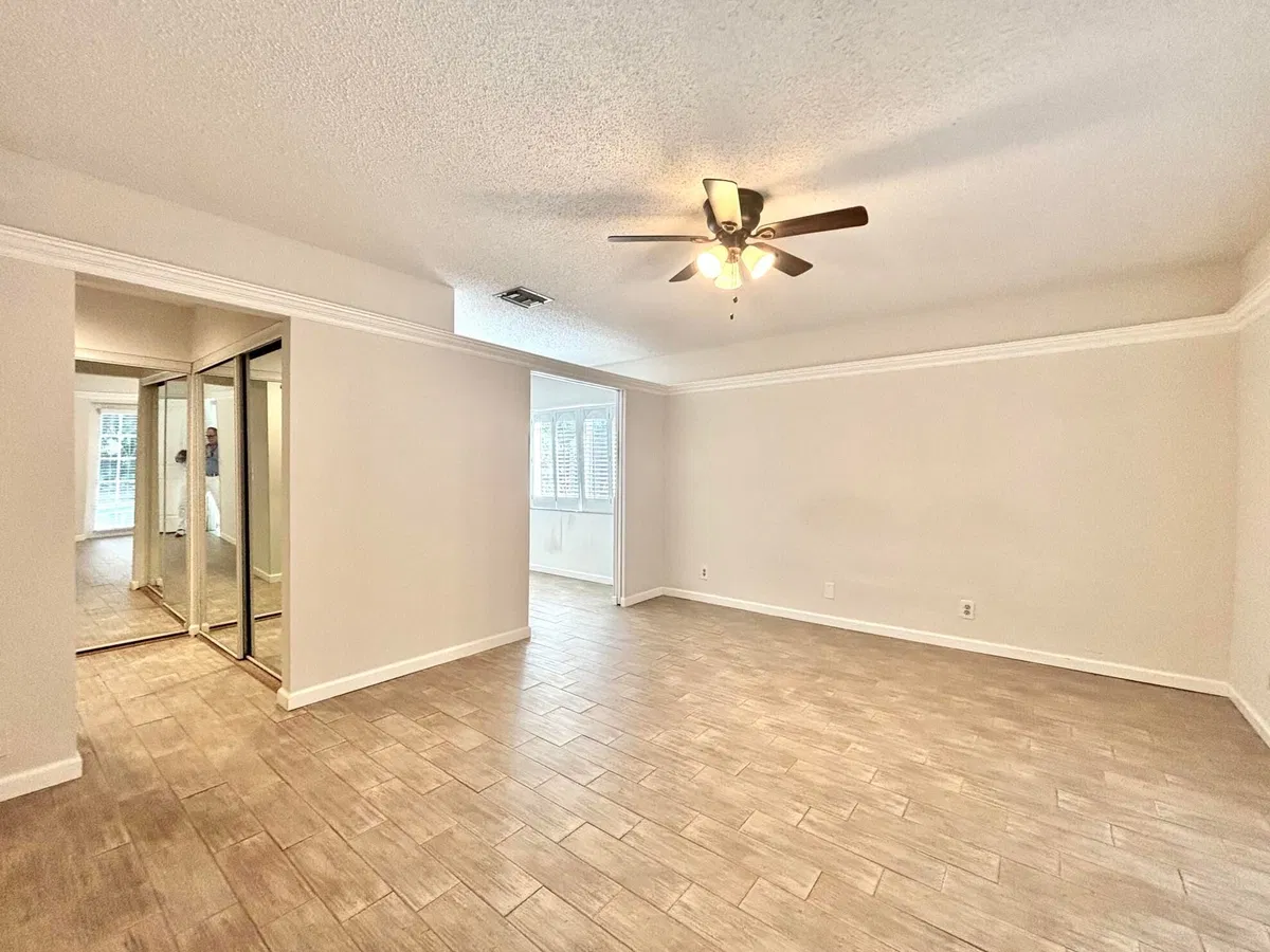  Residence photo 13