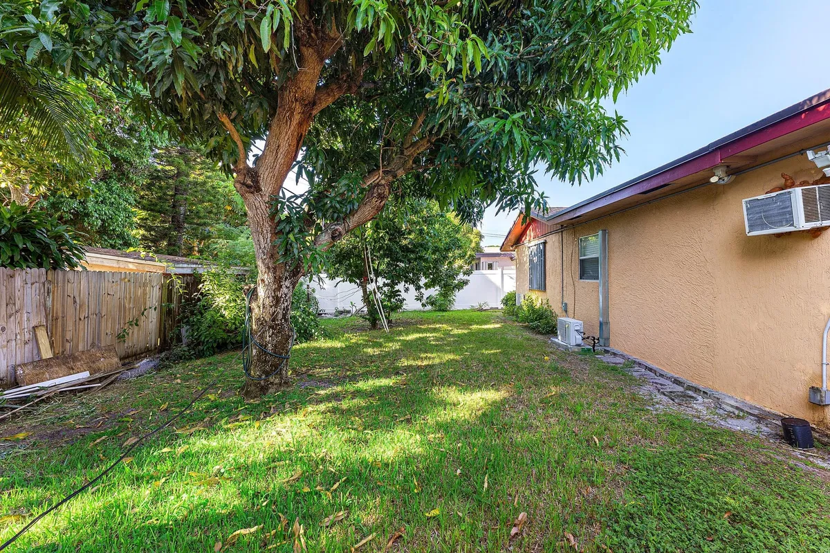  Residence photo 16